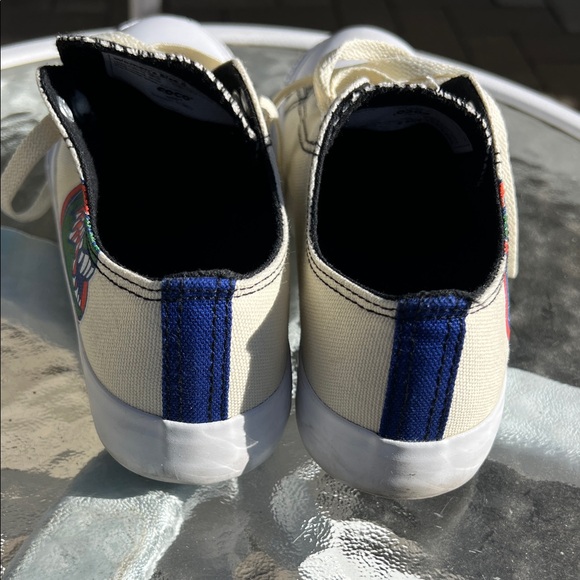 Women's FOCO Cream Florida Gators Low Top Canvas Shoes New - Picture 6 of 8